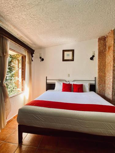 Hotel De Cervantes – San Sebastián del Oeste, IN