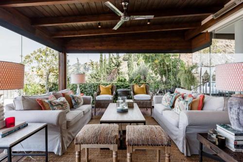 Eclectic Curated Apartment with Panoramic Views gîte à louer Chilches