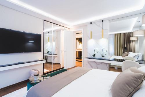 Majestic Apartment - image 4