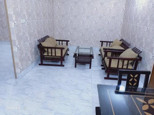 Peaceful Paradise near Dhaka HSIA airport - long stay only