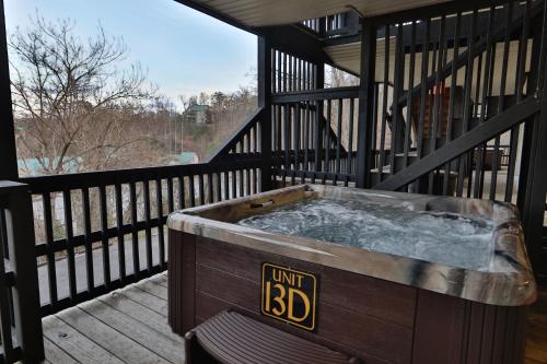 Briarstone Lodge Condo 13D - Apartment - Pigeon Forge