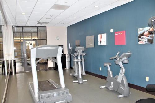 Comfort Suites Lake Norman - Huntersville - image 7