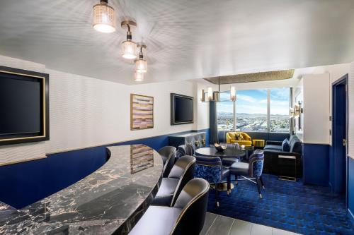 Circa Resort & Casino - Adults Only - image 9
