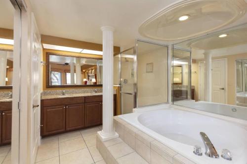 Westgate Lakes Resort And Spa - image 7