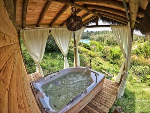 Levit Glamping - Hotel Guatape Penol in Guatape