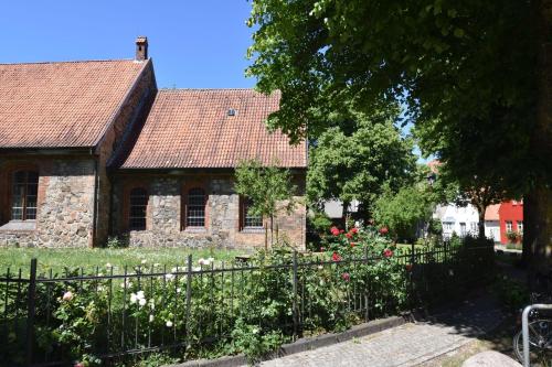 fewo1846 - Altes Steuermannhaus - uriges Reihenhaus mit 2 Schlafzimmern in der Altstadt 3.1km von Tastrup entfernt