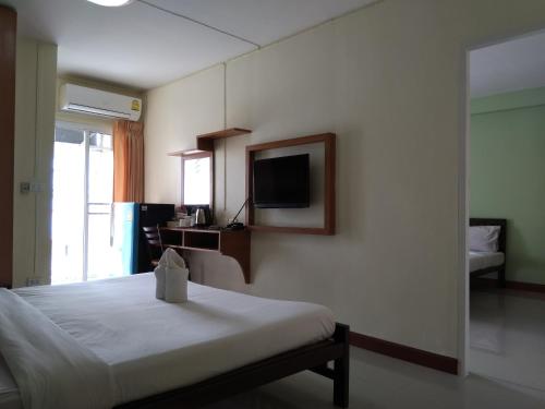 ฐิติกร แกรนด์วิว Room Type - Family Suite with Balcony