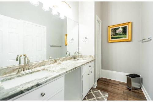 Chic Savannah Hideaway by Lucky Savannah