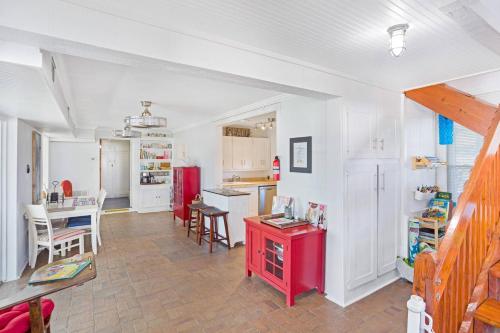 Kitty's Cottage - image 4