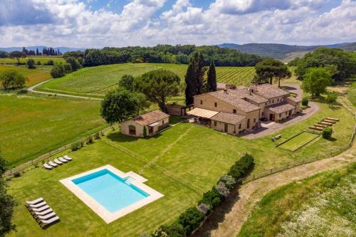  Podere Maiano - Private pool villa with spa in Buonconvento