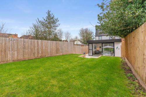 33 Percy Street - image 13