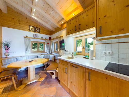 Tiny-Chalet 541m von Mustersteinstraße entfernt