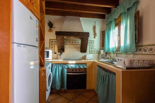 CASA ERNESTO Piscina Climatizada, porche y garaje in Egyéb