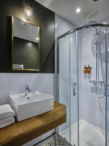 The Bath Hotel - image 8