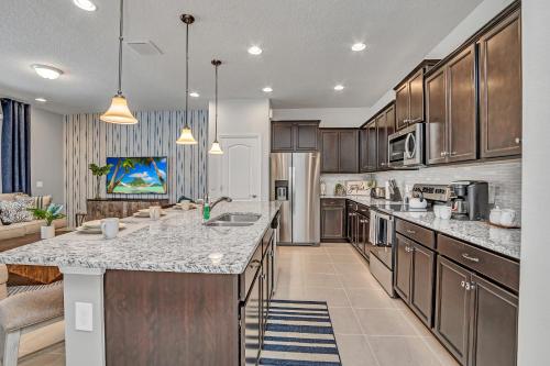 2444 Dubai Street - image 5