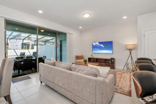 8911 Sydney Avenue - image 4