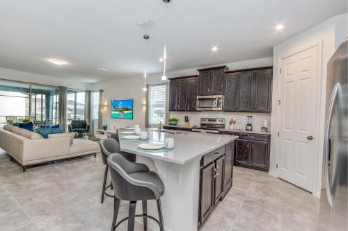 8916 Caroline Bay Court - image 3