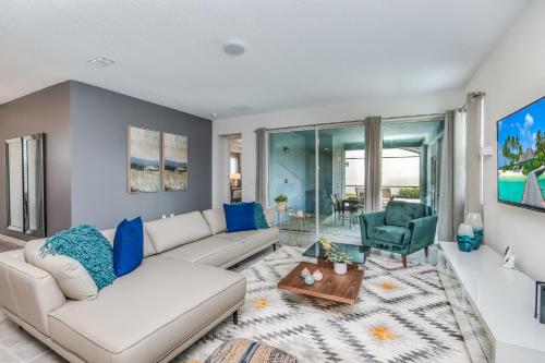 8916 Caroline Bay Court - image 7