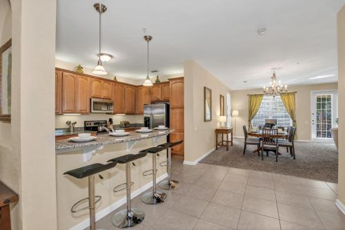 5025 Shoreway Loop #203 - image 4