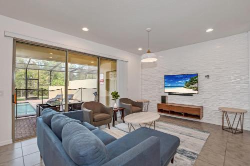 8891 Geneve Court - main image