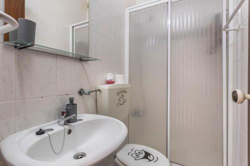 Bathroom, Geo House in Vila Do Bispo