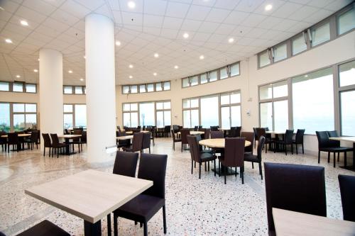 Restaurant, Hledu Hotel in Shoufeng Township