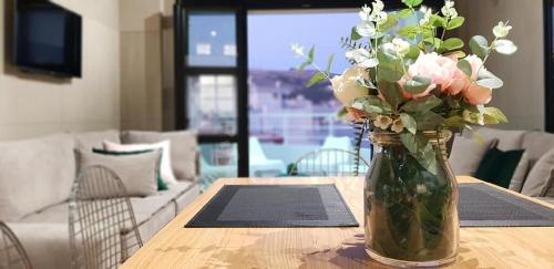 Limani Luxury Apartment Beachfront 2 - main image