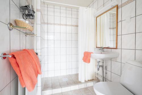 Bathroom, Hotel Dania in Silkeborg
