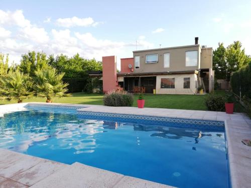 Posada Las Praderas con Piscina - Habitación con baño privado - Zona entre bodegas y viñedos