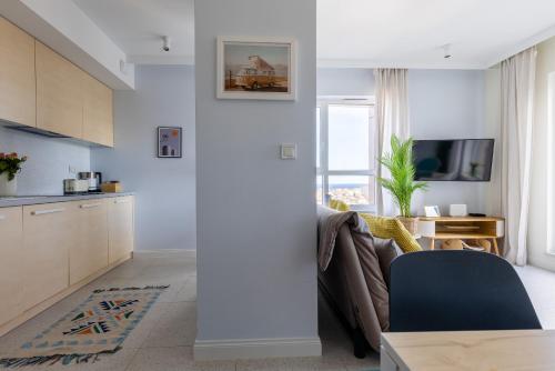 Studio Apartment with Sea View image 10