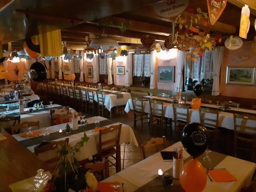 Krogs/atpūtas telpa, Albergo Nuoitas in Forni Di Sopra