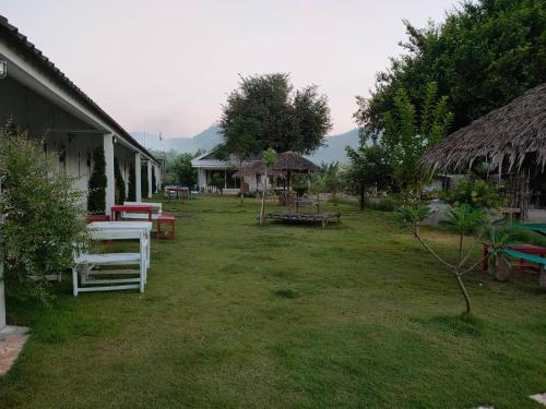 Ratchaburi บ้านไม้หอมบูติค สวนผึ้ง 3-Star Hotel exterior