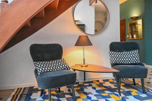 โรงแรมอาทานอร์ ซองทร์ (Hotel Athanor Centre) in โบน