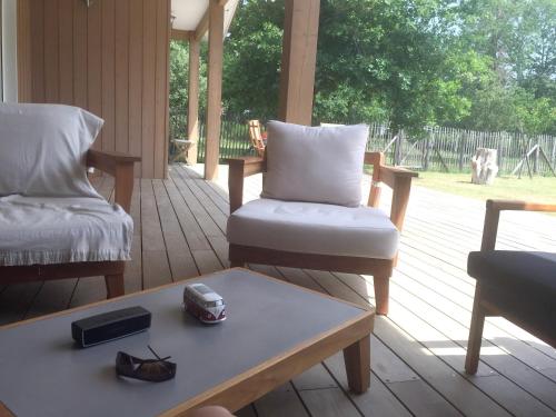 House with 4 bedrooms in Hourtin with enclosed garden and WiFi - main image
