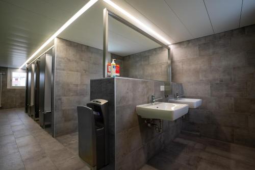 Nyon Hostel - image 2