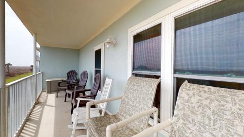 Island Retreat 105 condo - image 3