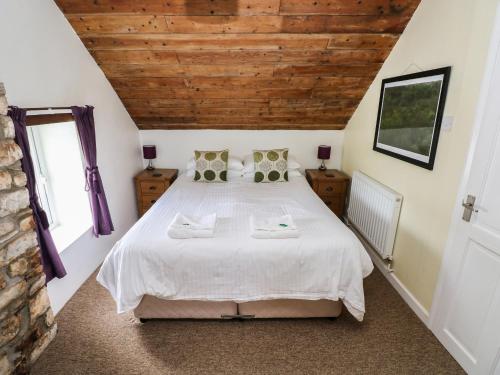 Pwll Cottage - image 3