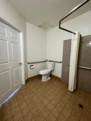 King Room with Roll-In Shower - Disability Access