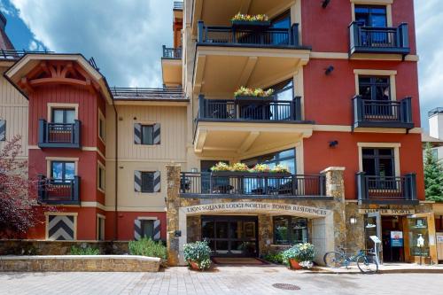 Lion Square Lodge North 382