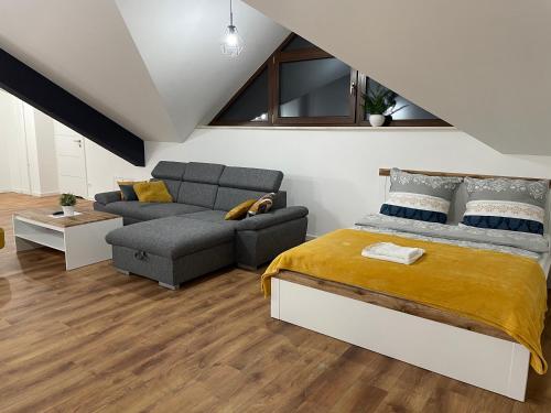 Apartament Rynek 13 z parkingiem - Centrum Bochni