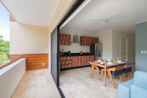 Modern and Exquisite Apartment in complex with movie theater and rooftop pool