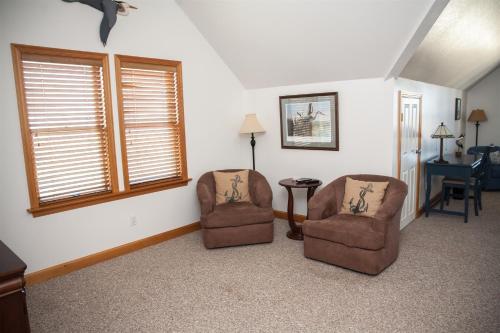 48184 Decoy Rd Home - image 11