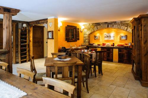 Restorāns, Cle du Paradis in Bjonaza