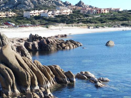 Baia Santa Reparata, grazioso bilocale con vista mare - IUN Q2157