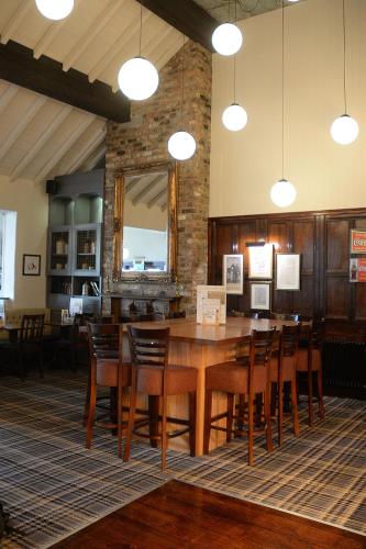 Boat & Horses Inn - image 3