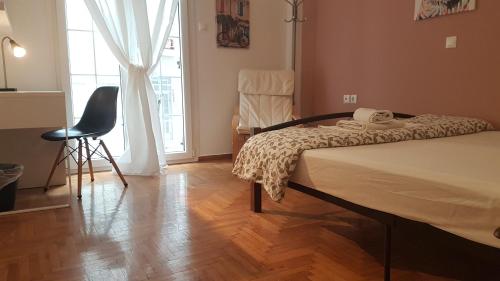 Petrol Apartment- Athens Center 4 BD 1 BATH - image 6