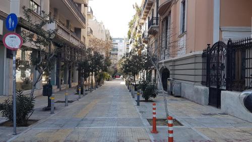 Petrol Apartment- Athens Center 4 BD 1 BATH - image 7