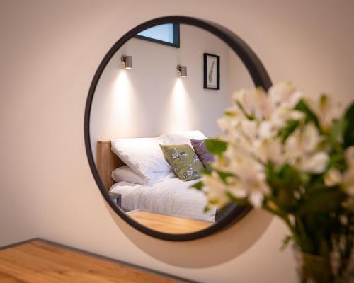 Woodside Houses - image 2