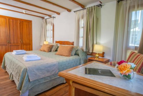 Standard Double Room image 4