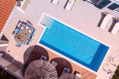 VILLA STOZAK private heated pool cinema room and sauna 7 km from beach - image 2